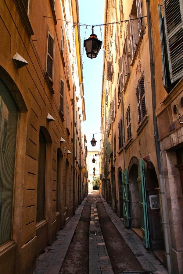 #2 Studio # Place Charmante Toulon Bagian luar foto