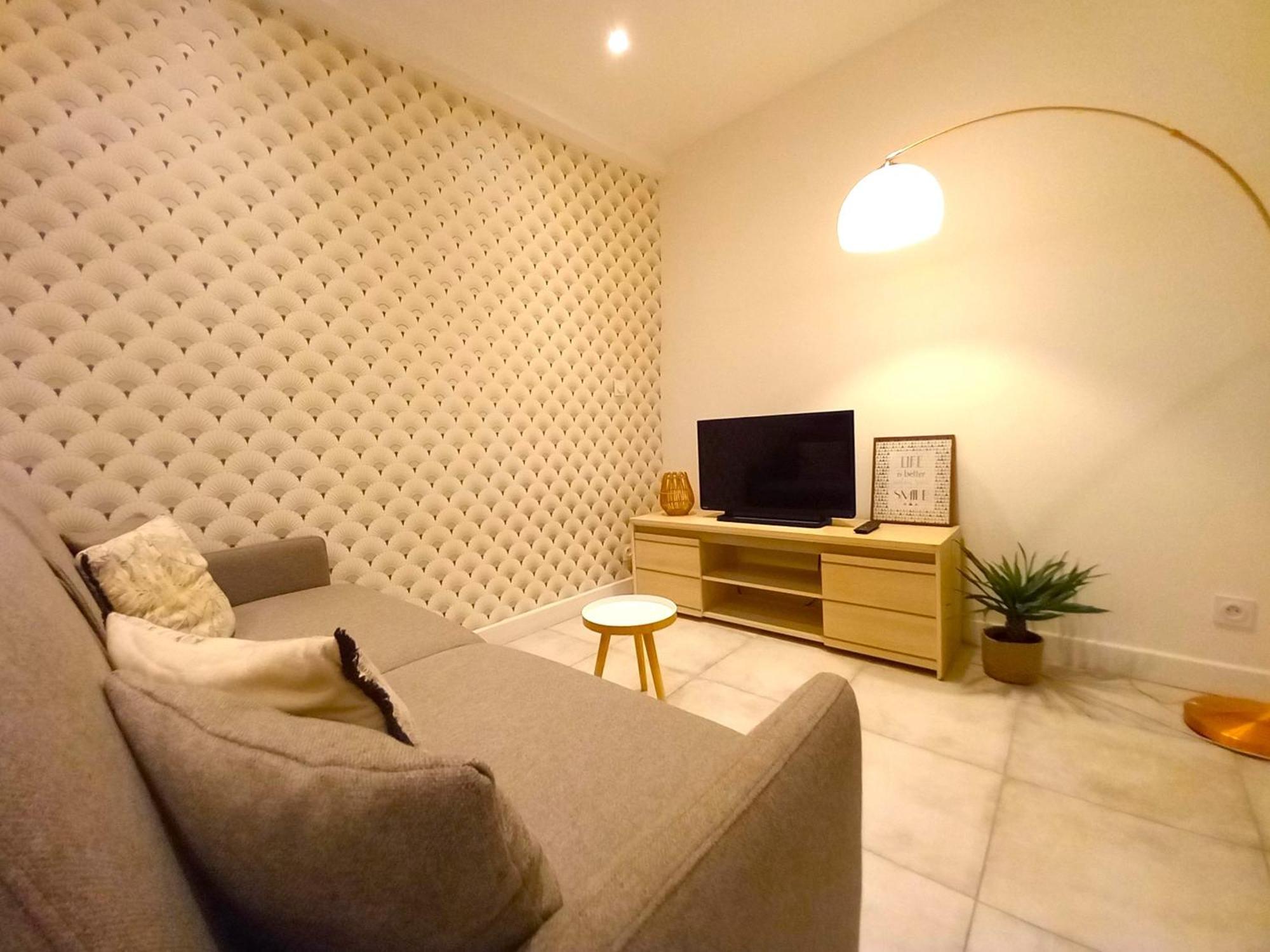 #2 Studio # Place Charmante Toulon Bagian luar foto